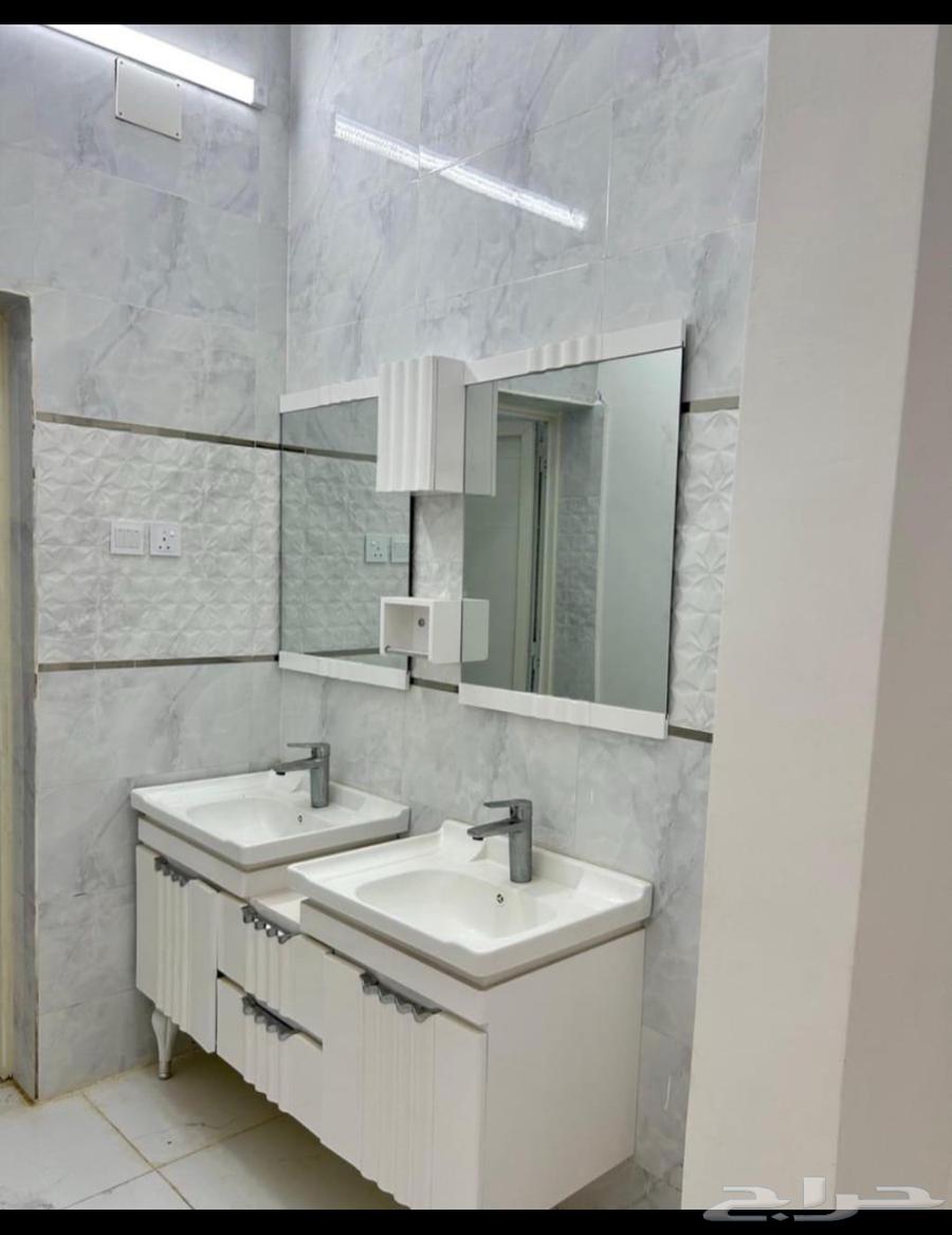 شقة جديدة للإيجار السنوي بمحايل حي الجنادرية64589641550593114