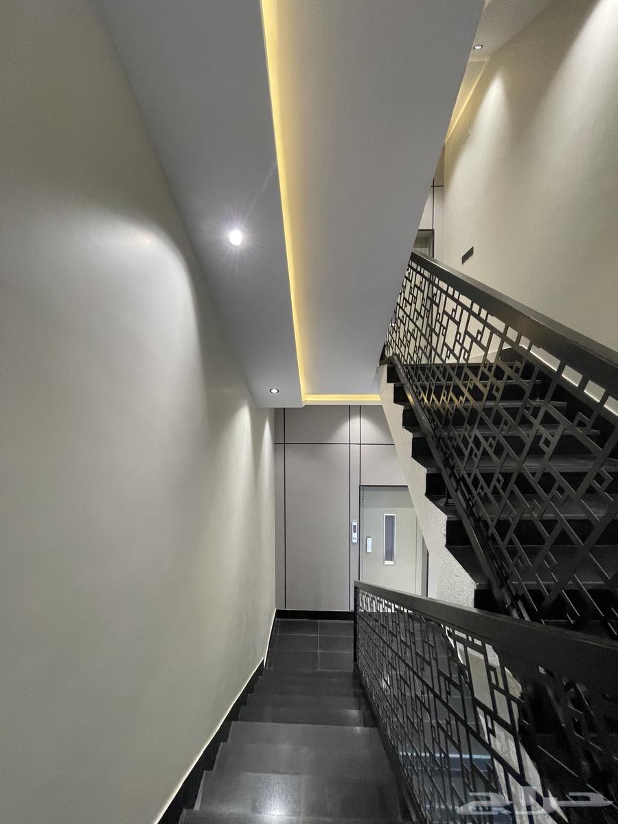 Upper floors for sale with a special roof and ready elevator, 520 thousand, Abha Al Mahala64594051796099113