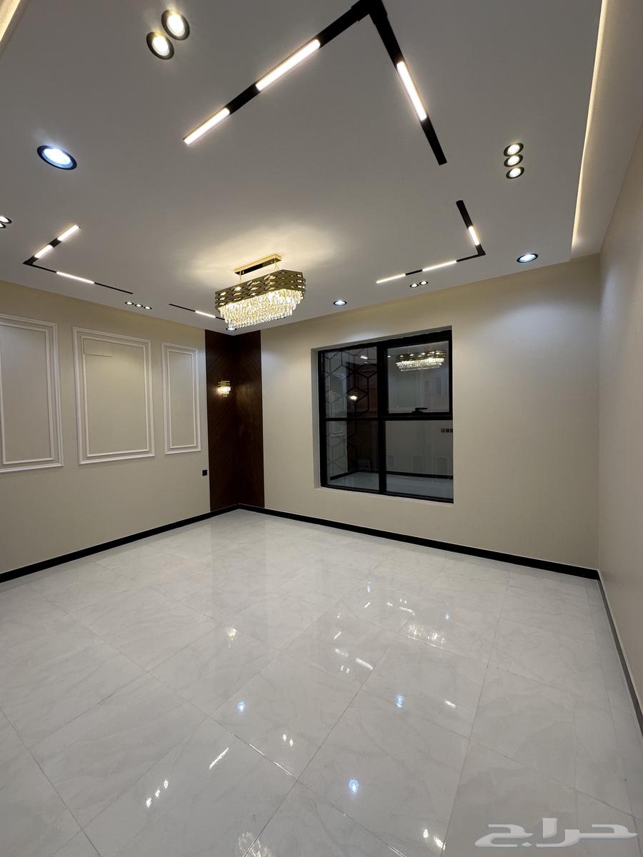 Roof and annex for sale with external staircase, 9 rooms, near services, 700 thousand64594069012867110