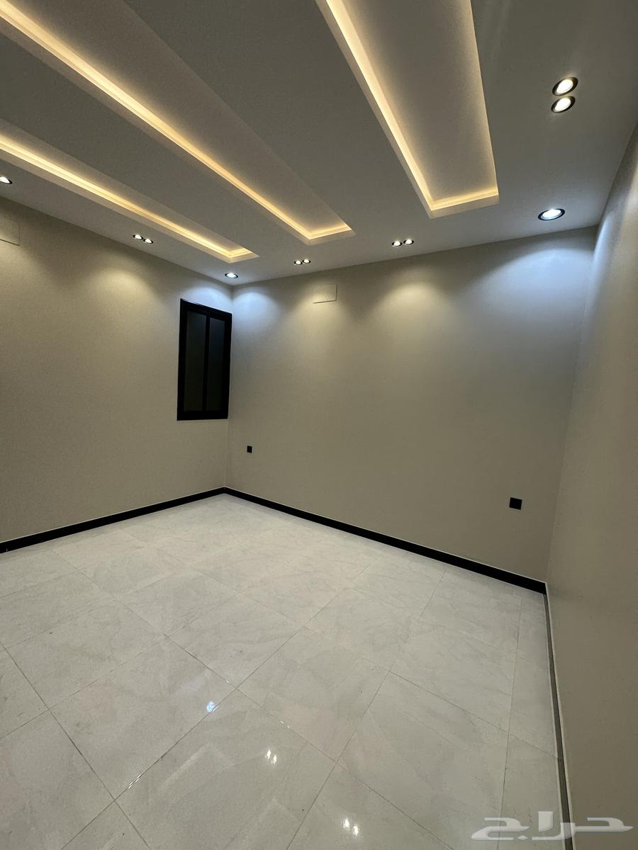 شقق وارواف سعرها مناسب بموقع هادئ ومكتمل بالقرب من الممشي64594098408193114