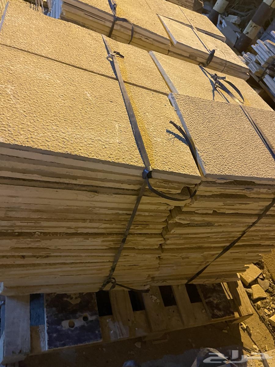 حجر طبيعي مستخدم اللون كريمي64594133765890114