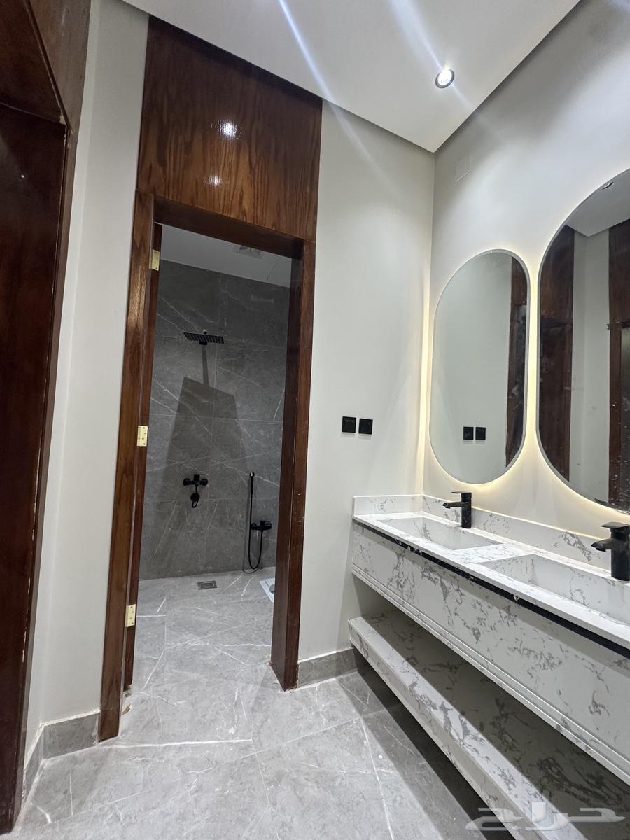 للبيع شقه ارضي 6غرف وصاله64589641518594112