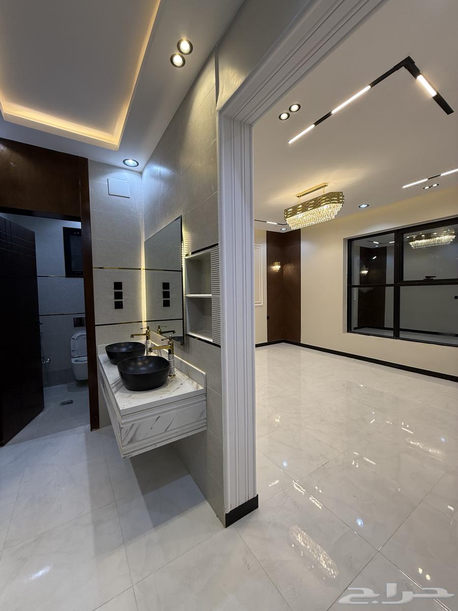 روف علوي مع ملحق 9 غرف بتصميم فندقي قرب حي الراقي -700الف64594068411779113