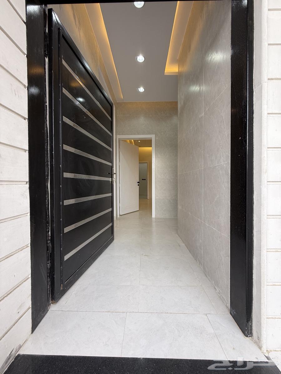 Apartments for sale with ground floor and car bay, upper apartments with annex in Abha, Al Zahra neighborhood64589641736450114