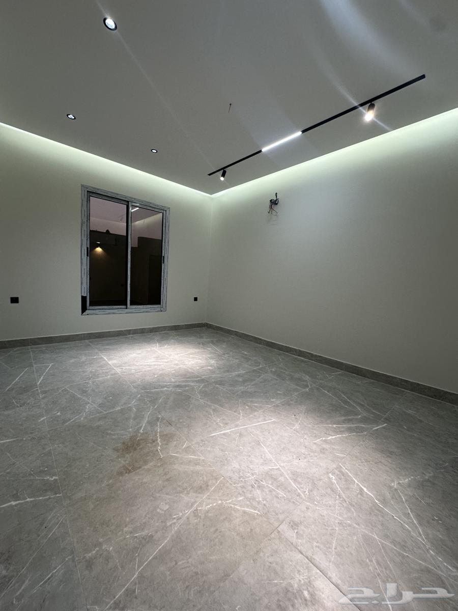 للبيع شقه ارضي 6غرف وصاله64589641518594113