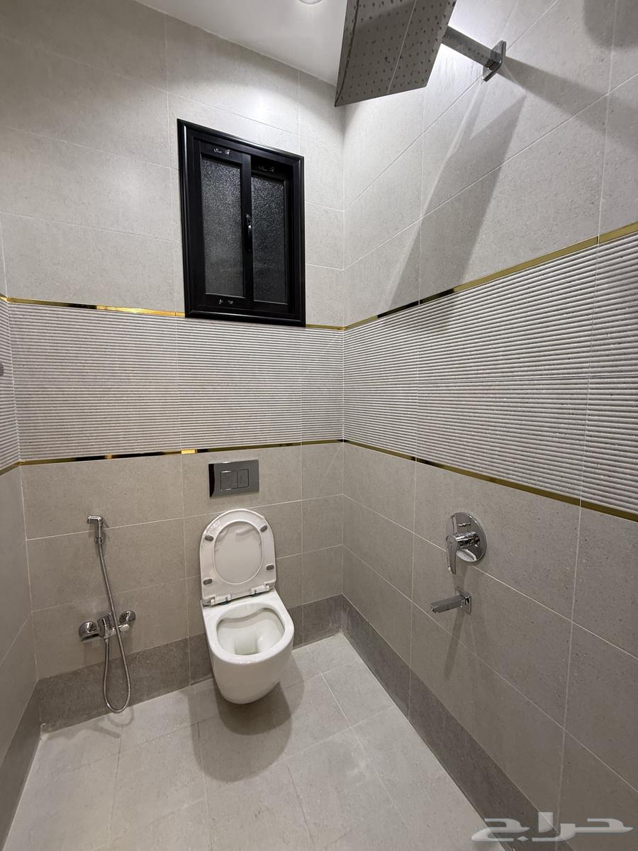 روف علوي مع ملحق 9 غرف بتصميم فندقي قرب حي الراقي -700الف64594068411779114