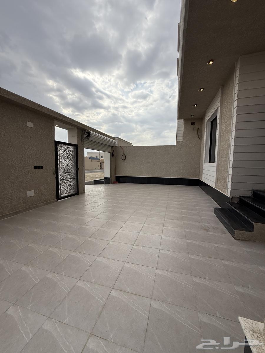 Apartments for sale with ground floor and car bay, upper apartments with annex in Abha, Al Zahra neighborhood64589641736450113