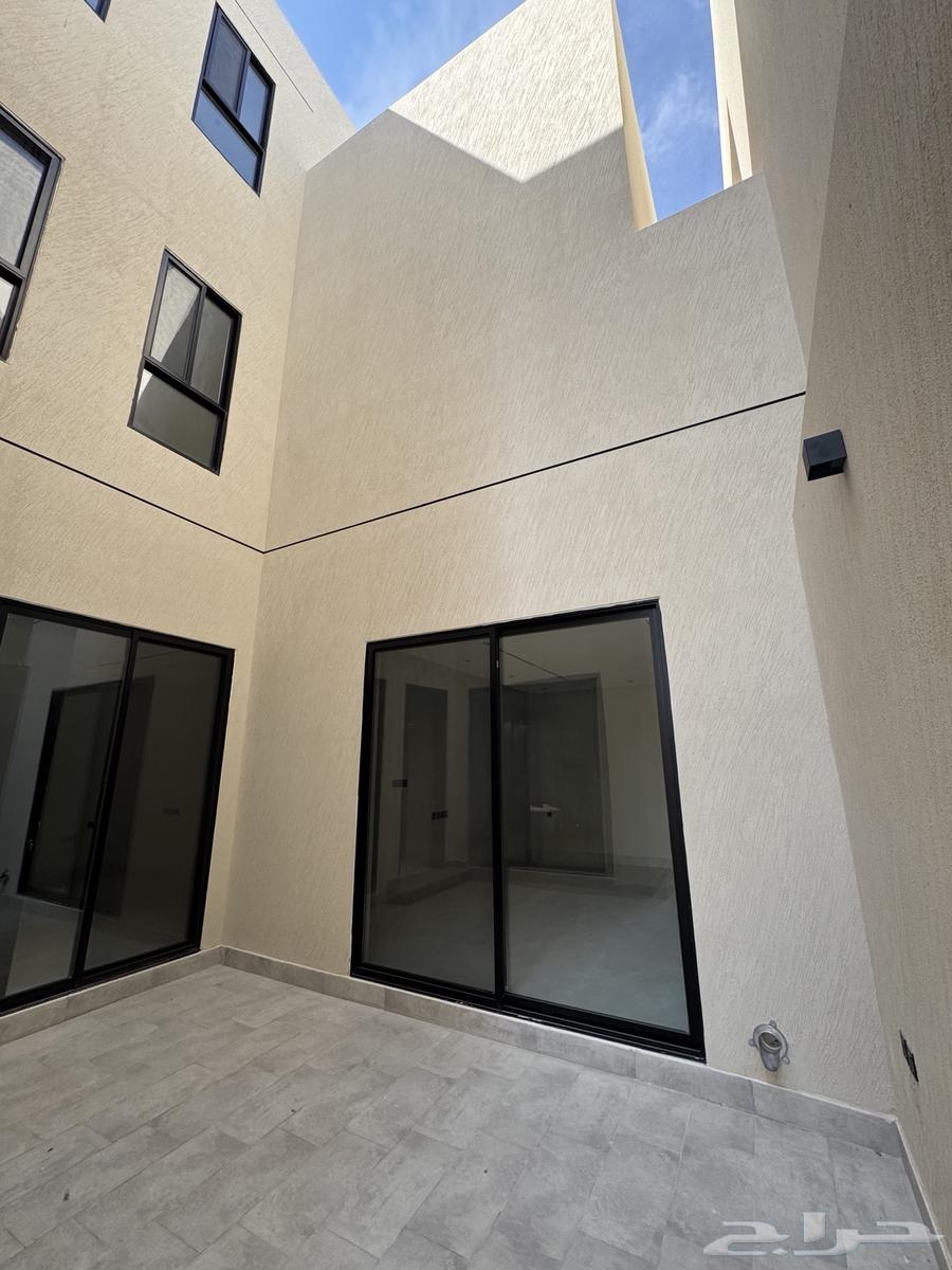 For sale 2 duplex villas in Al Mahdiyah, Golden Square64594083800706110