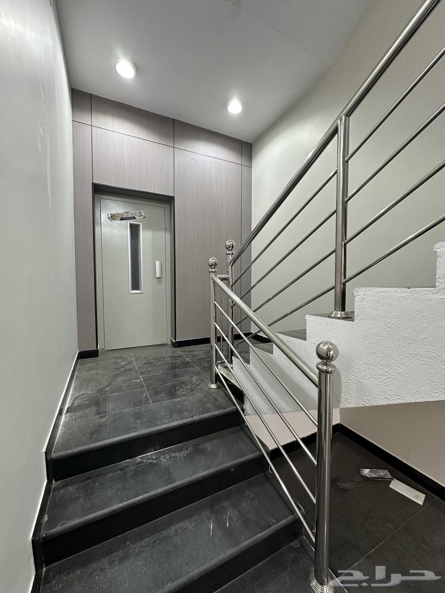 Roof and annex for sale with external staircase, 9 rooms, near services, 700 thousand64594069012867111