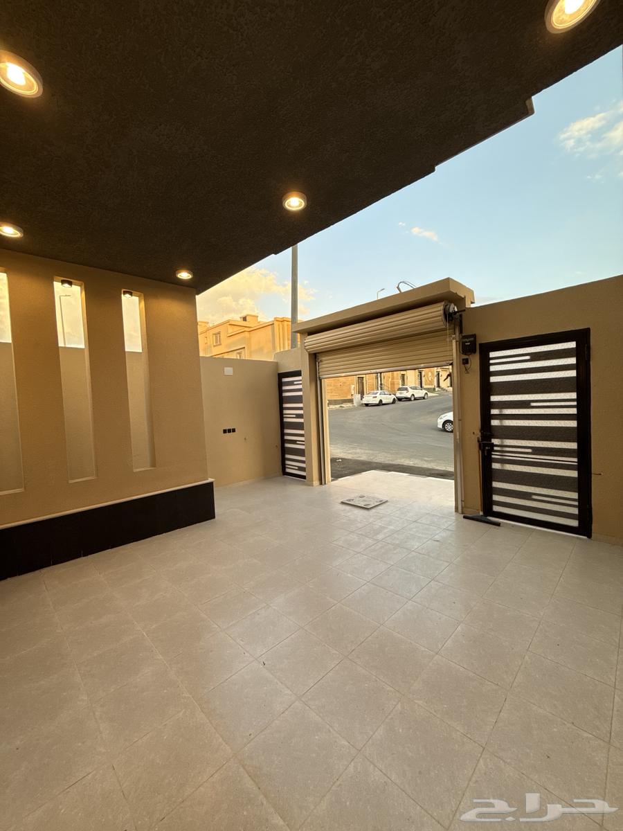 شقه ارضيه 6 غرف بمداخل مستقله قرب ممشي الراقي-بسعر550الف64594068362498113