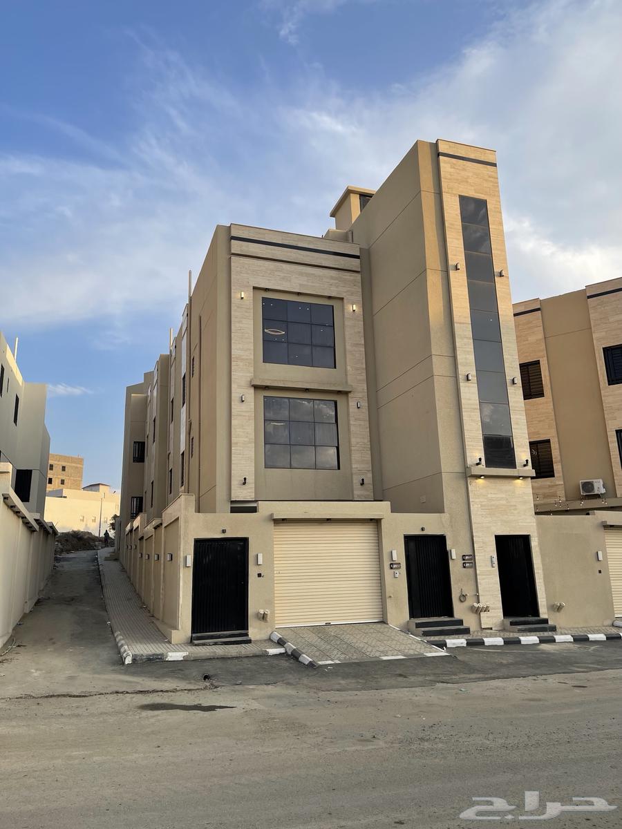 للبيع شقق علويه نظام ادوار بالمحاله ابها بالقرب من الخدمات64594098278531110