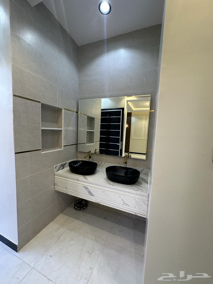 شقق وارواف سعرها مناسب بموقع هادئ ومكتمل بالقرب من الممشي64594098408193113