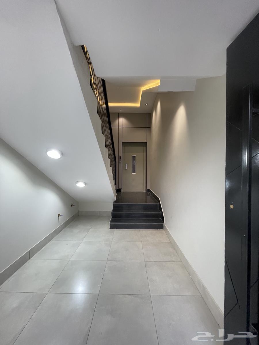 Upper floors for sale with a special roof and ready elevator, 520 thousand, Abha Al Mahala64594051796099112