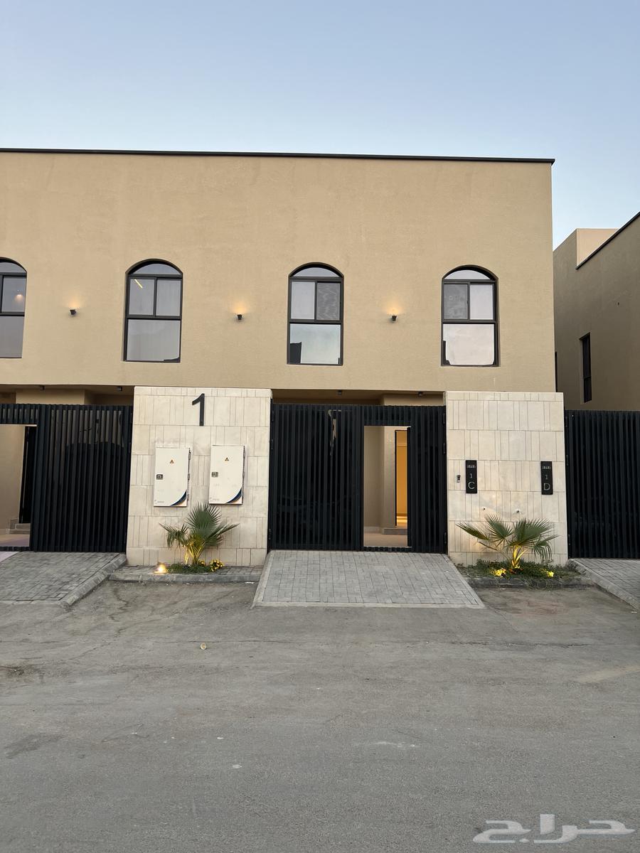 تون هاوس جديد للايجار في حي عكاظ64594116259713110