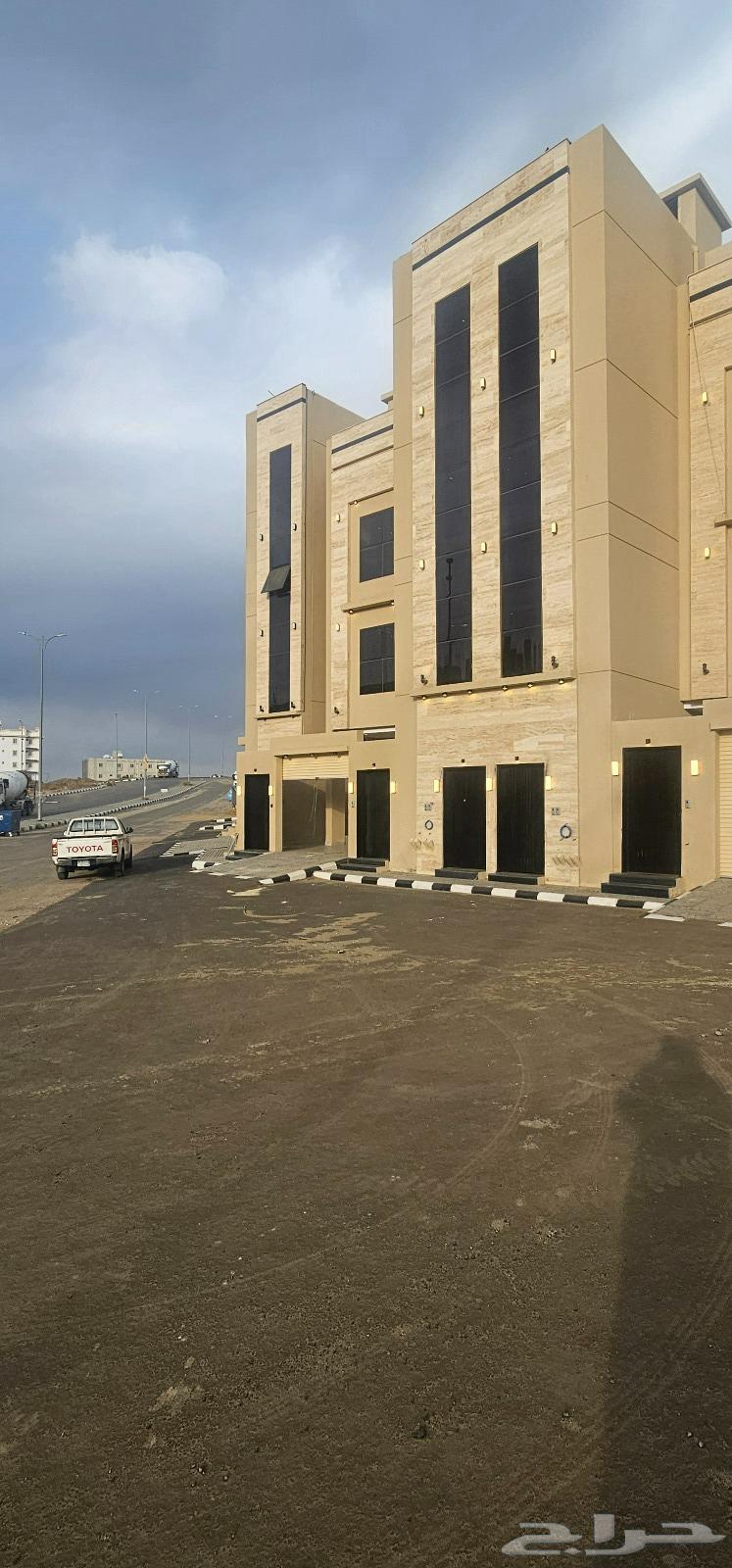 للبيع شقه 6 غرف مع سطح من 500 الف بالمحاله ابها64594069024003113