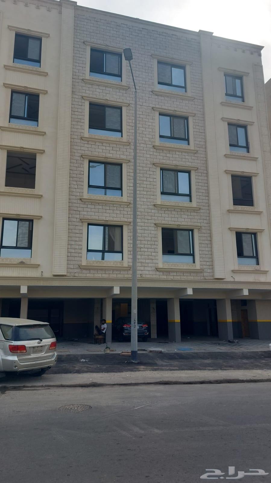 شقة للايجار 4 غرف بحي الواحه مخطط سندس64594116391937111