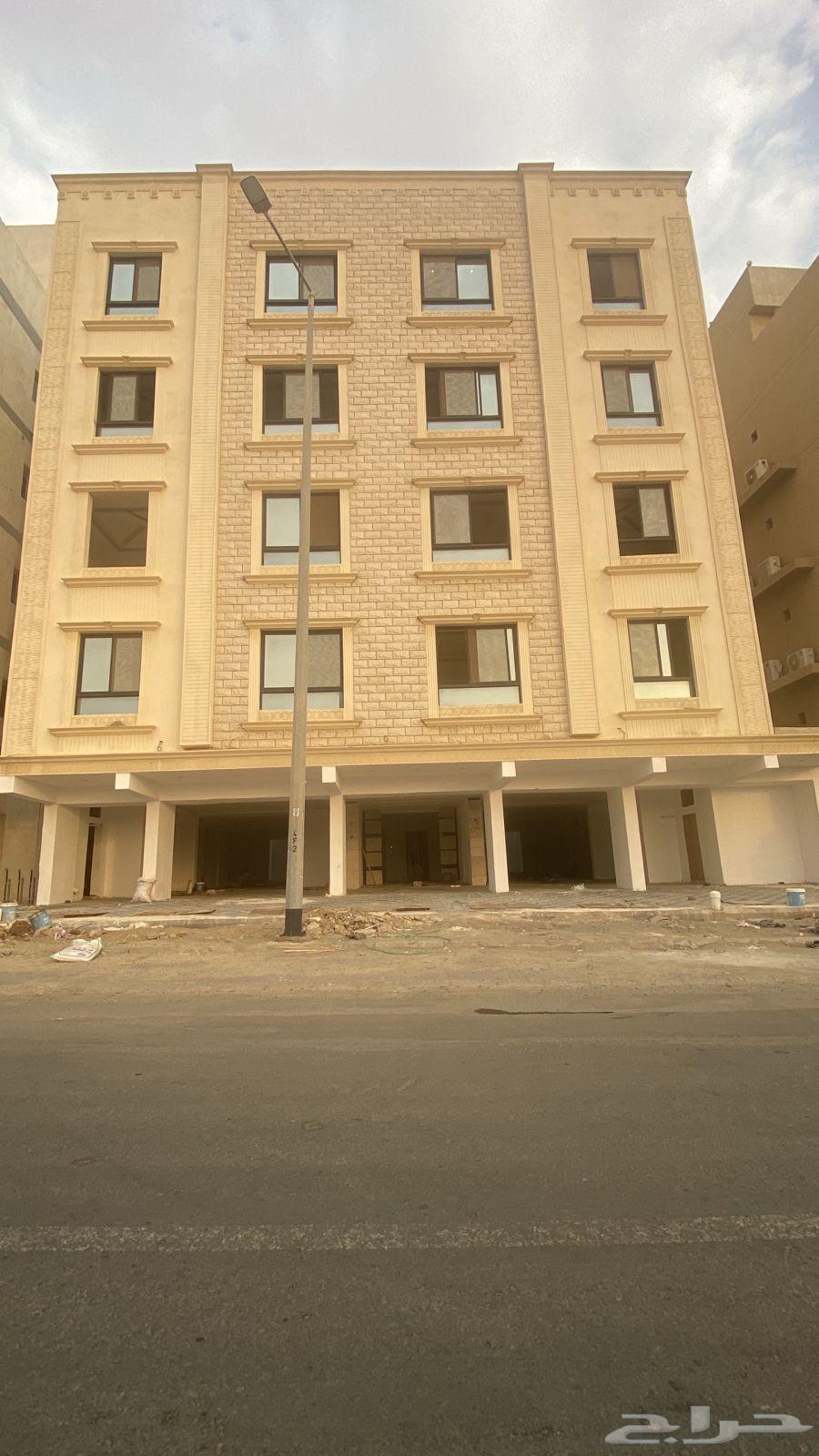 شقة للايجار 4 غرف بحي الواحه مخطط سندس64594116391937110