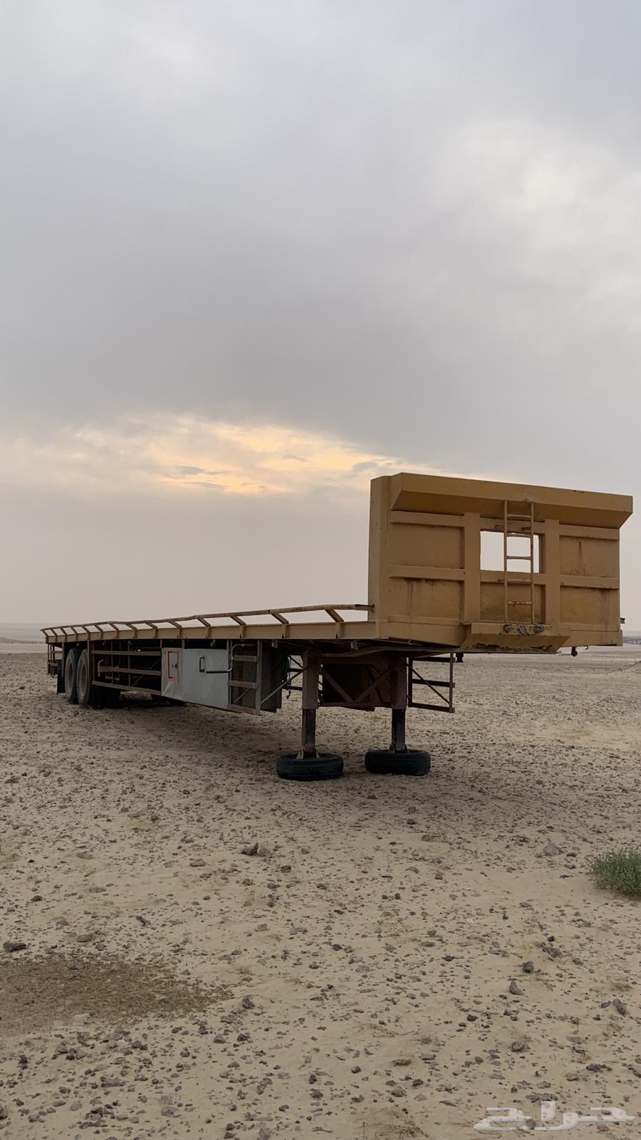 سطحه علف لإيجار الطول 18 متر جنط 2464606403703427111