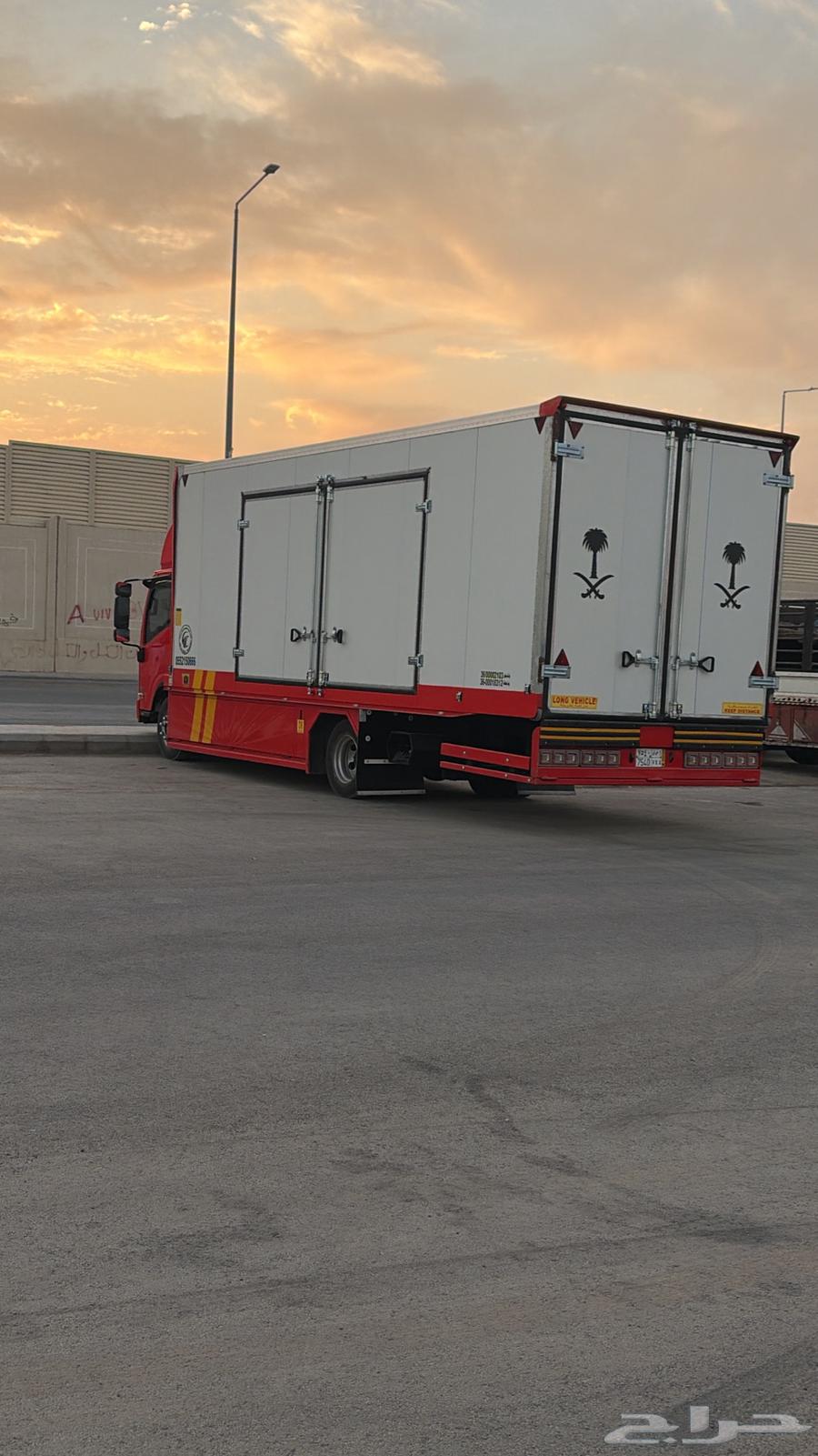 Enclosed, Covered, and Locked Car Carrier64606447186818110