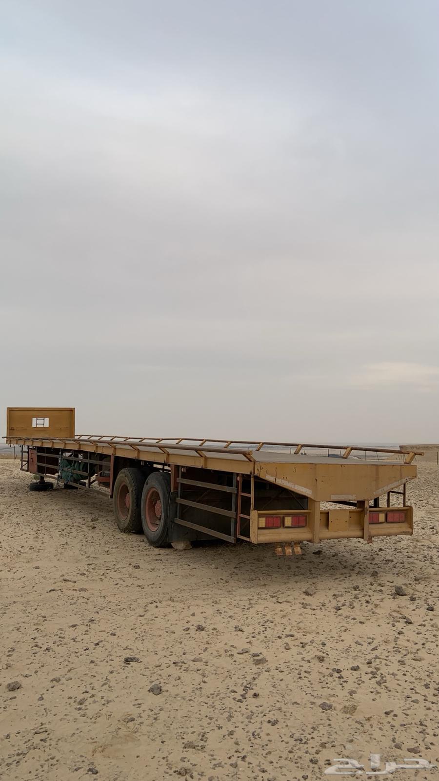 سطحه علف لإيجار الطول 18 متر جنط 2464606403703427113