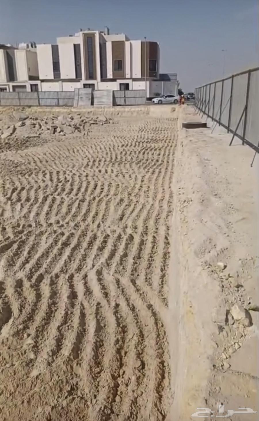 حفر أرض وتسوية ترحيل مخلفات في وقت نفسه لتقليل زمن التنفيذ64606418284930111