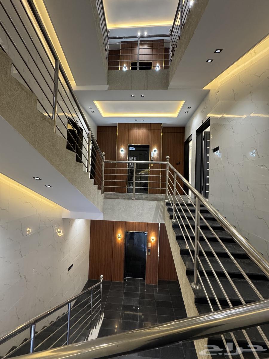 للبيع بمدينه أبها حي البديع شقه تمليك علوي مع سطح 480 الف64606245885954111