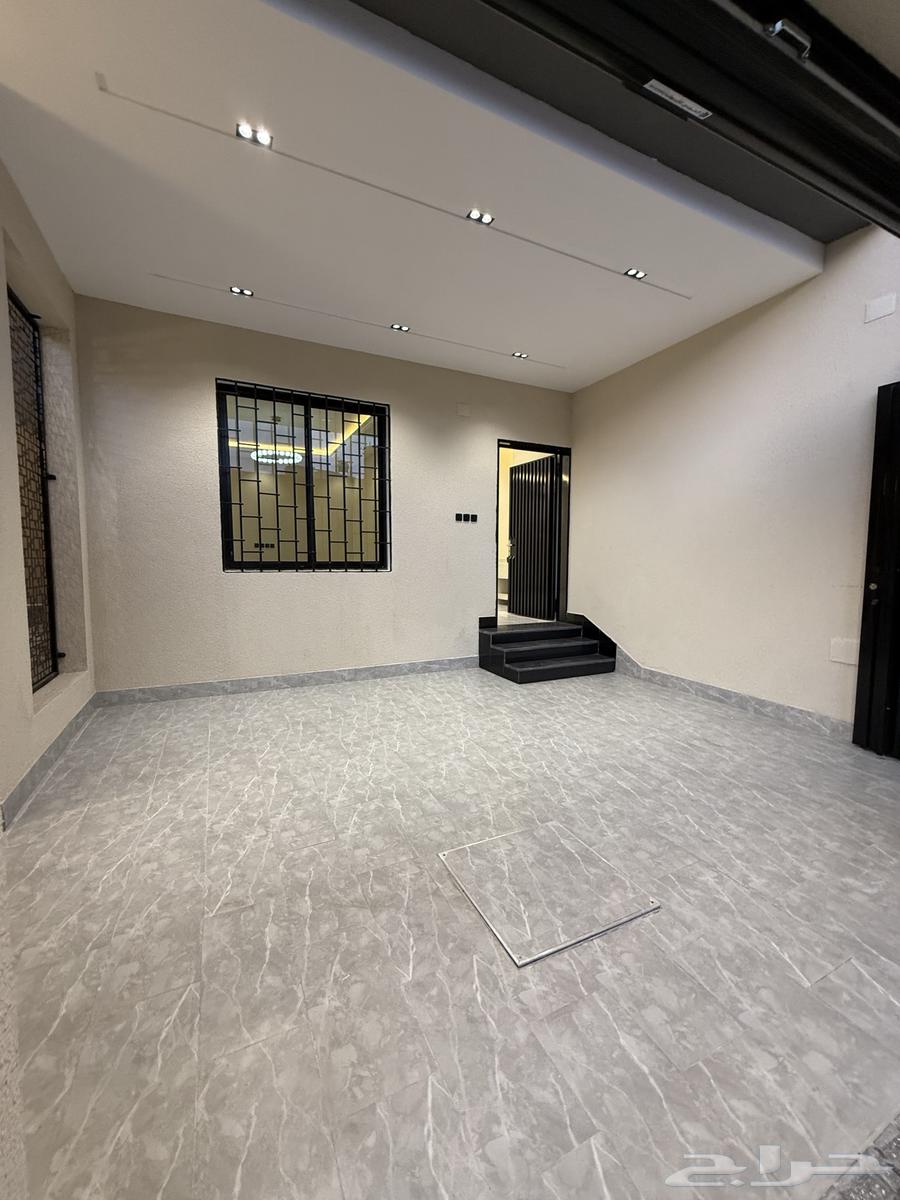 للبيع شقق ارضيه بحوش بمداخل مستقله مقابل نادي ضمك64606231323523111