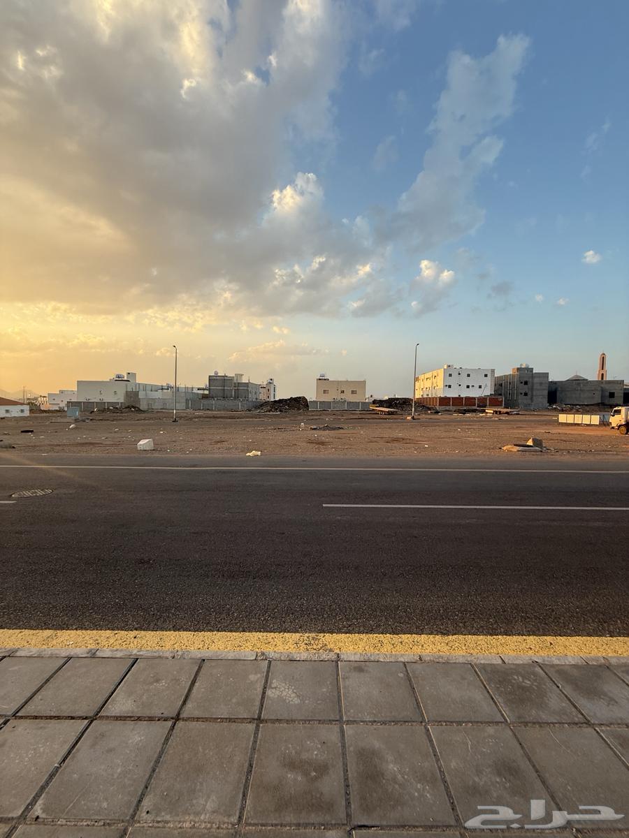 للبيع ارض تجار ية في مخطط النبلاء مساحة 660م64606231966851111