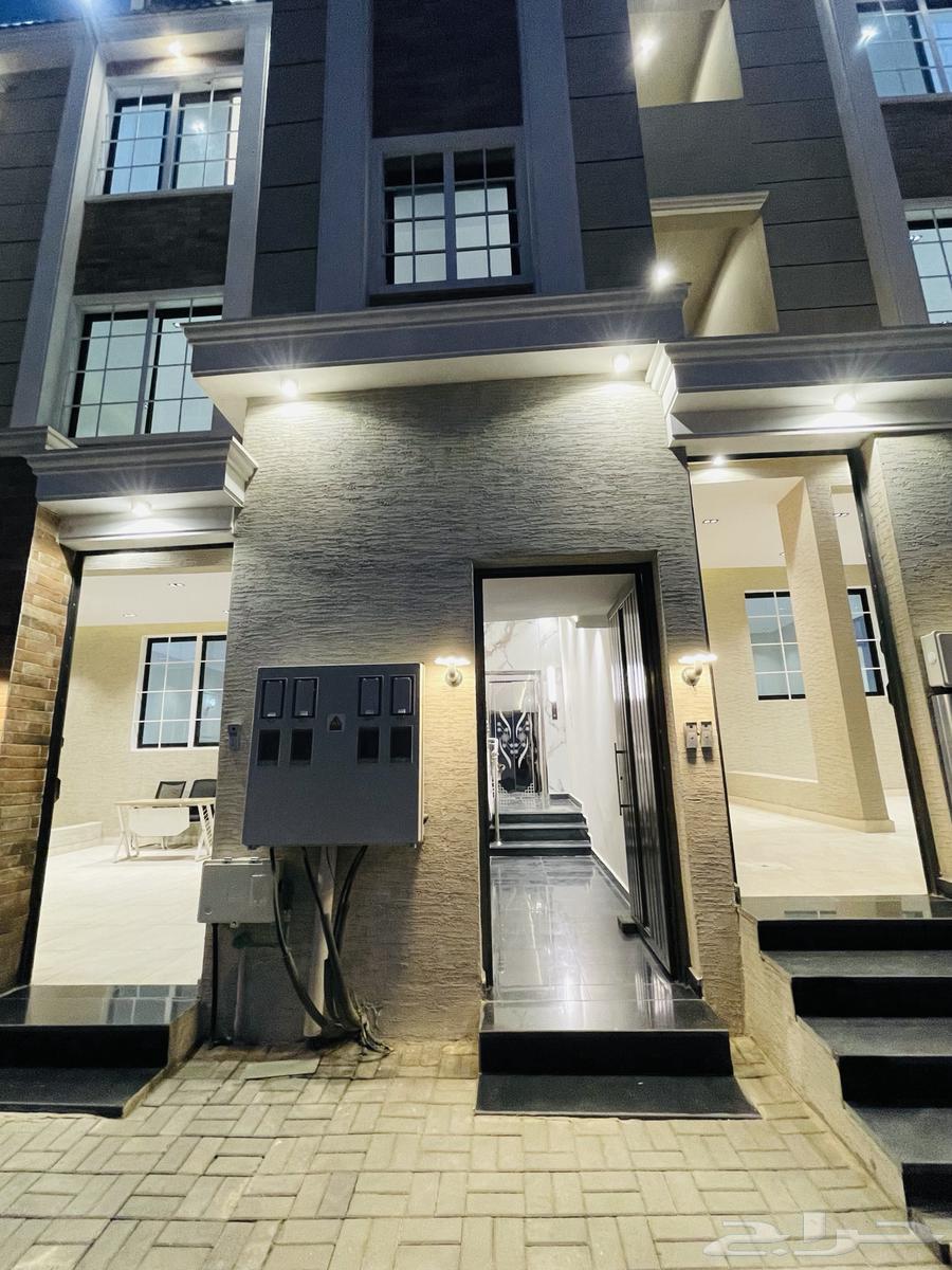 للبيع شقق تمليك علوي مع سطح مصعد راكب حي المعارض السعر 52064606187534083112