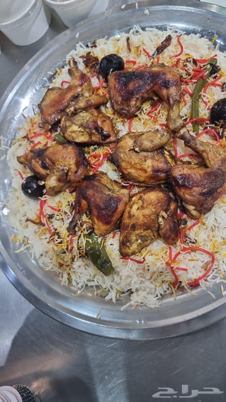 طباخ متنقل مع معاميله أبوسهم64606332595970112