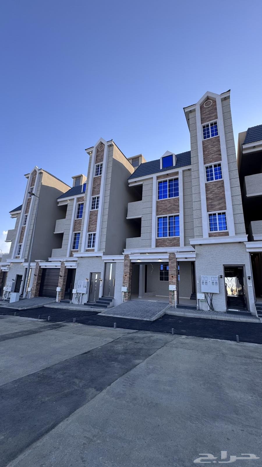 Ground-floor apartments with courtyards and upper-floor apartments with rooftops, starting from SAR 520,000, Al-Ma'arid District64618962372995110