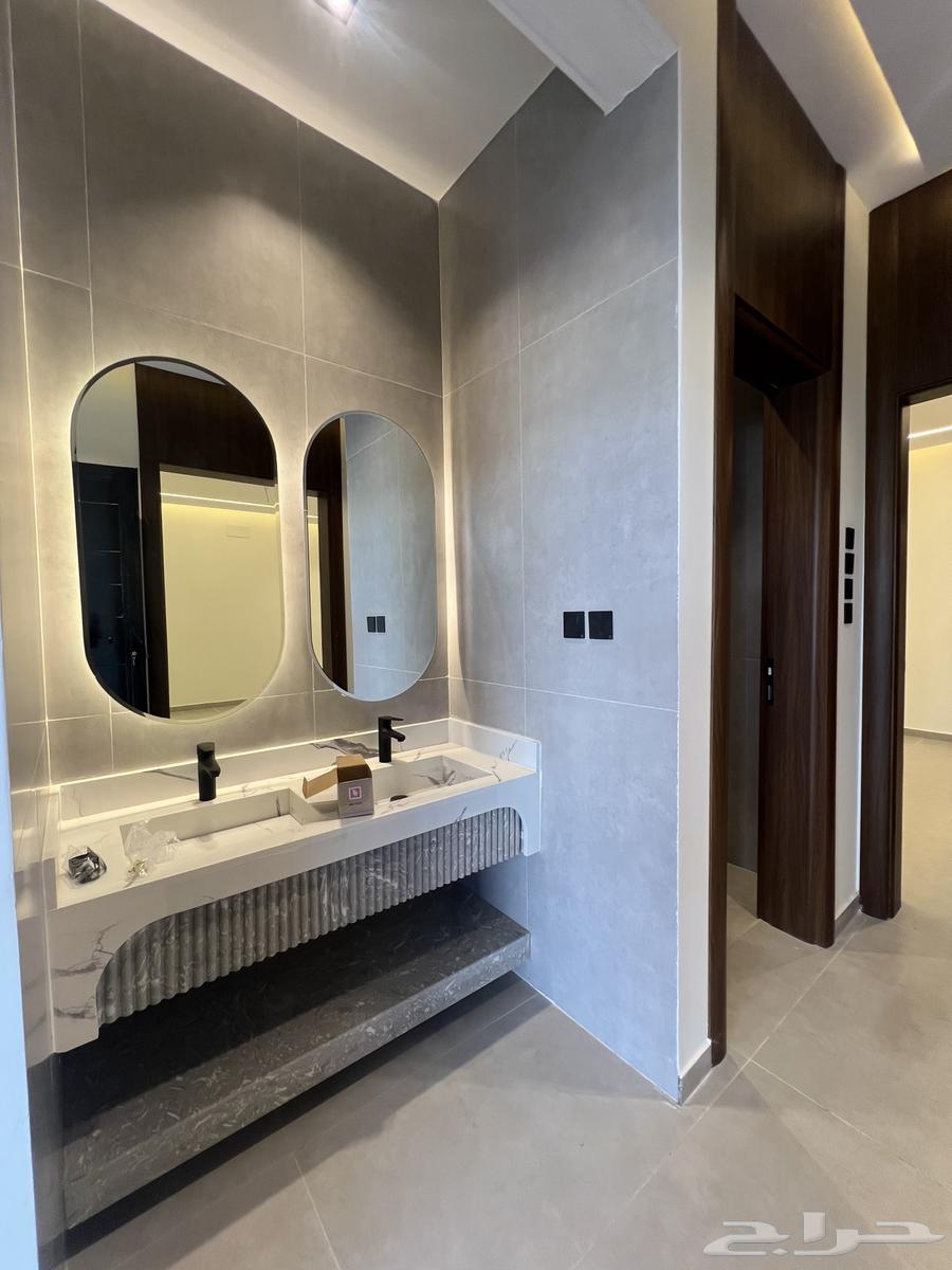 للتمليك شقق علوية فخمة vip بحي الراقي شرق خميس مشيط64613439262977111