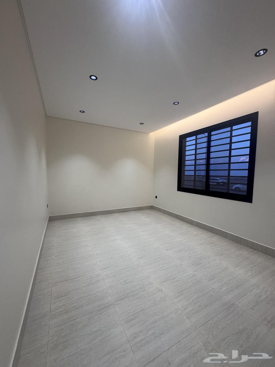 للبيع شقق ارضيه مداخل مستقله وعلوى بسطح من 450 الف ابها64618932530946114