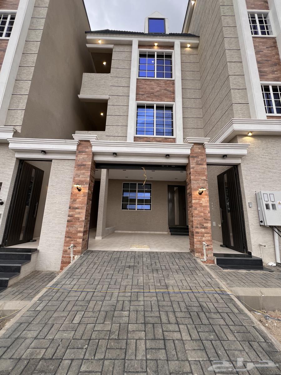 للبيع ادوار ارضيه وادوار علويه خلف المعارض خميس مشيط64618917765761113