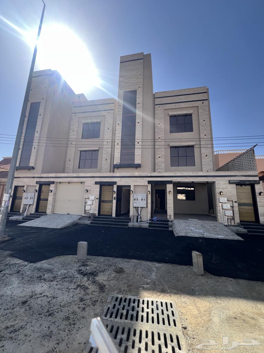 للتمليك شقق علوية فخمة vip بحي الراقي شرق خميس مشيط64613439262977110