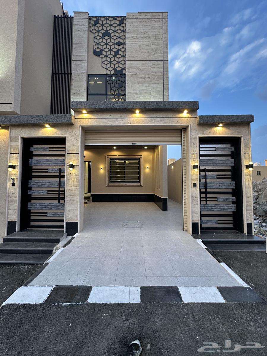 للبيع شقه ارضيه 6غرف بحوش ومدخل سياره بدره الموسي550الف64618932767747110