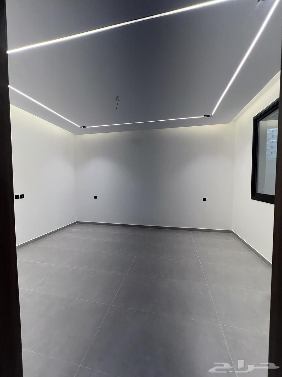 للتمليك شقق علوية فخمة vip بحي الراقي شرق خميس مشيط64613439262977112