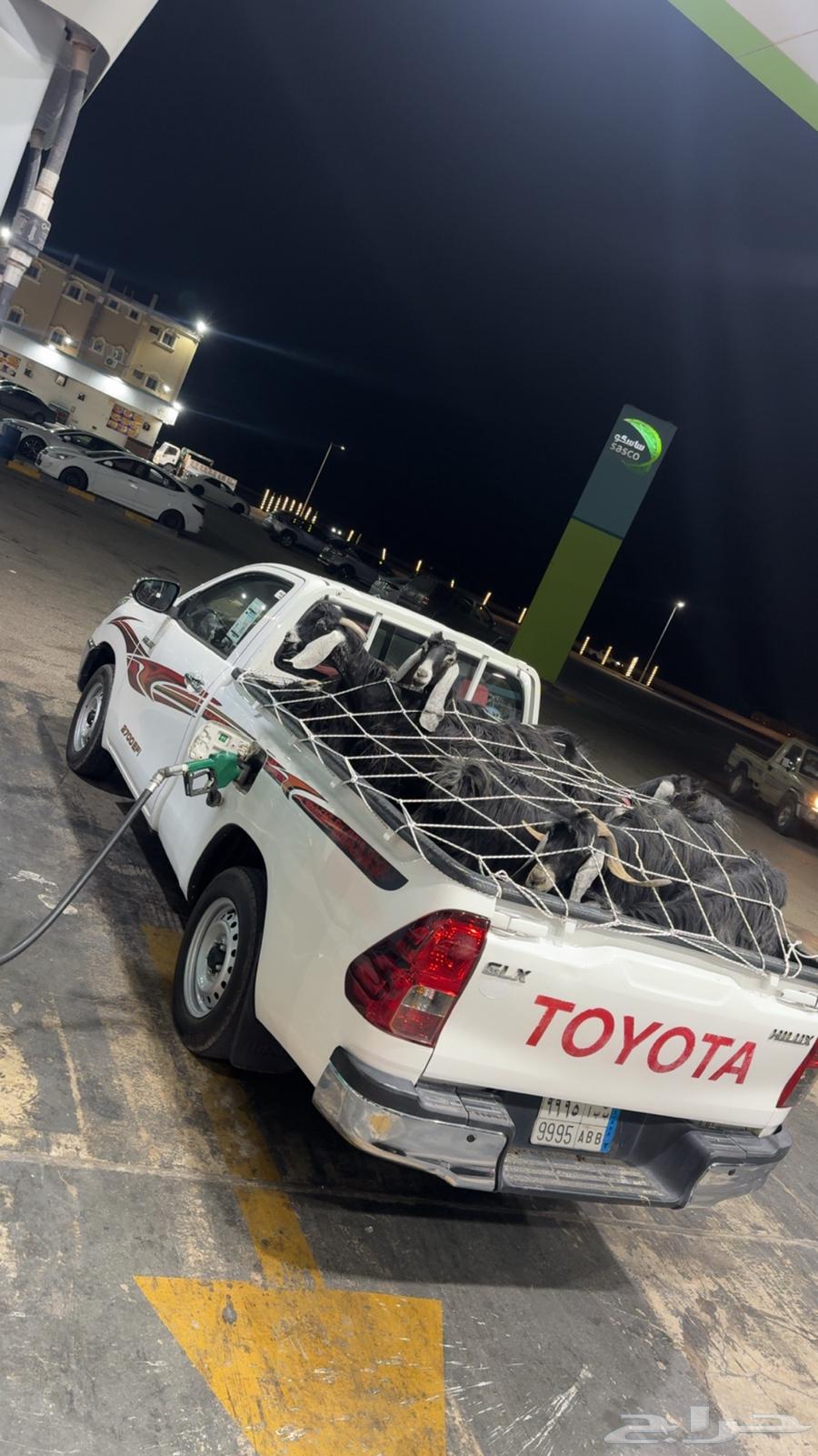 هايلوكس طالع من حفر الباطن للقصيم يوم الأحد نقل اي شي64648791257602110