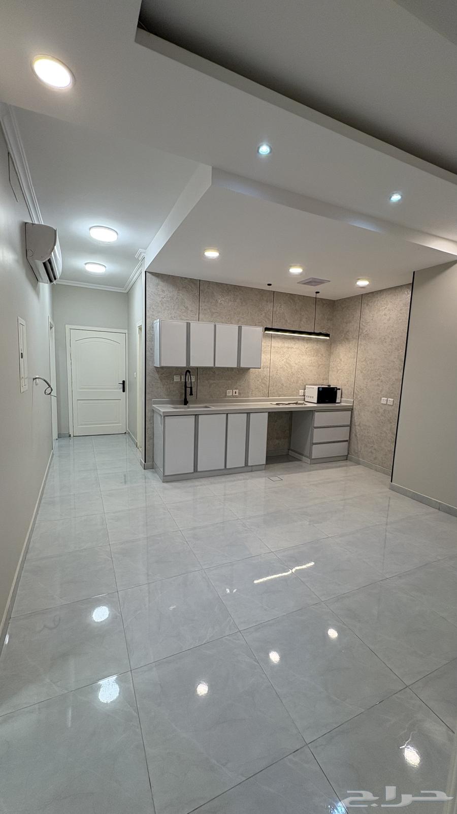 شقه في حي السلام للايجار64656741882114113