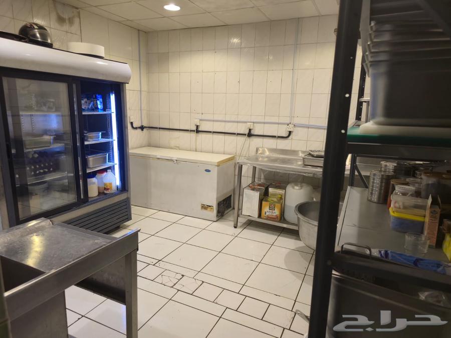 مطعم بروستد وبيتزاء وشاورما للتقبيل64662085494017113