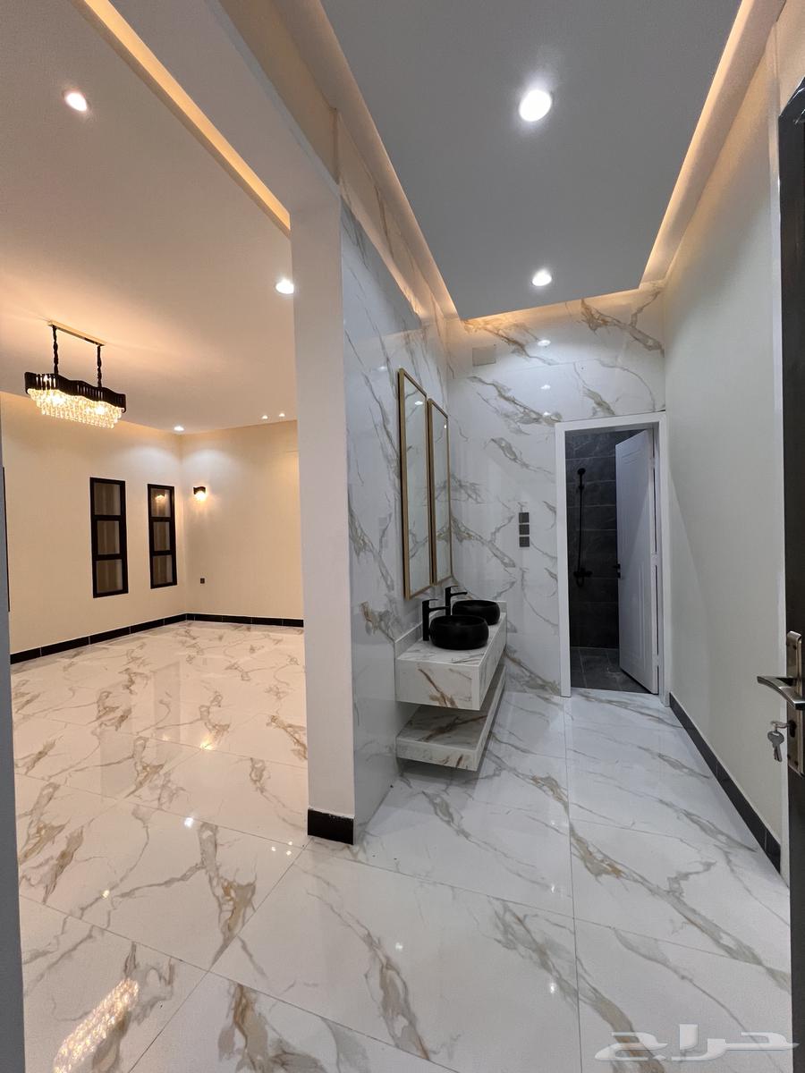 For Sale: Upper Floors, Spacious Units, Al-Tadamun District, North Al-Khamis, Street 52064674999907330111