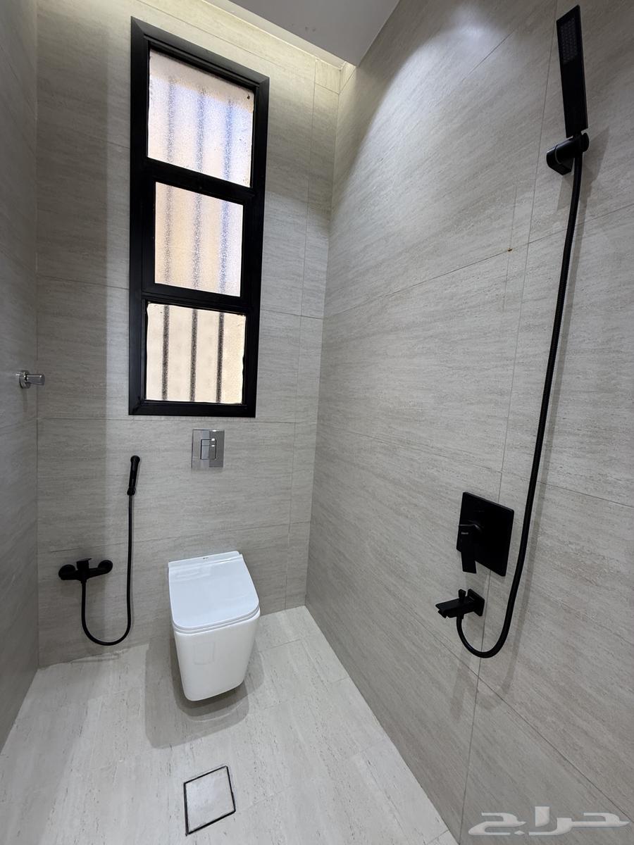 روف علوي بدرج خاارجي بتصميم مودرن حي النسيم -700الف ققط64681946680706114