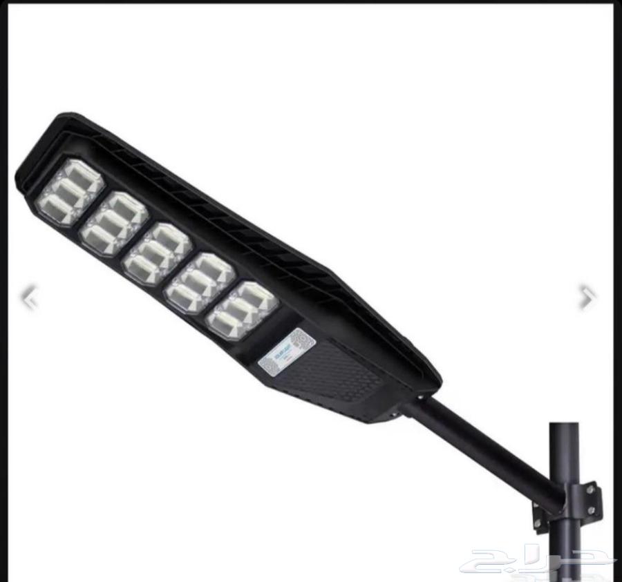 فني تركيب منظومه و كشافات طاقه شمسيه64594134021635110