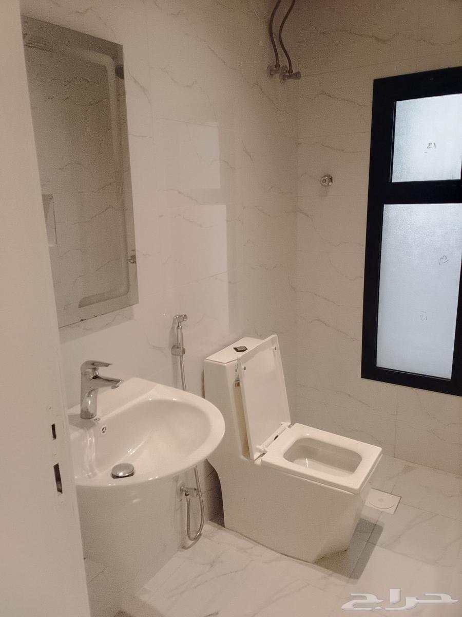 شركة نظافة شقق فلل غسيل خزانات عزل رش حشرات64589742066691111