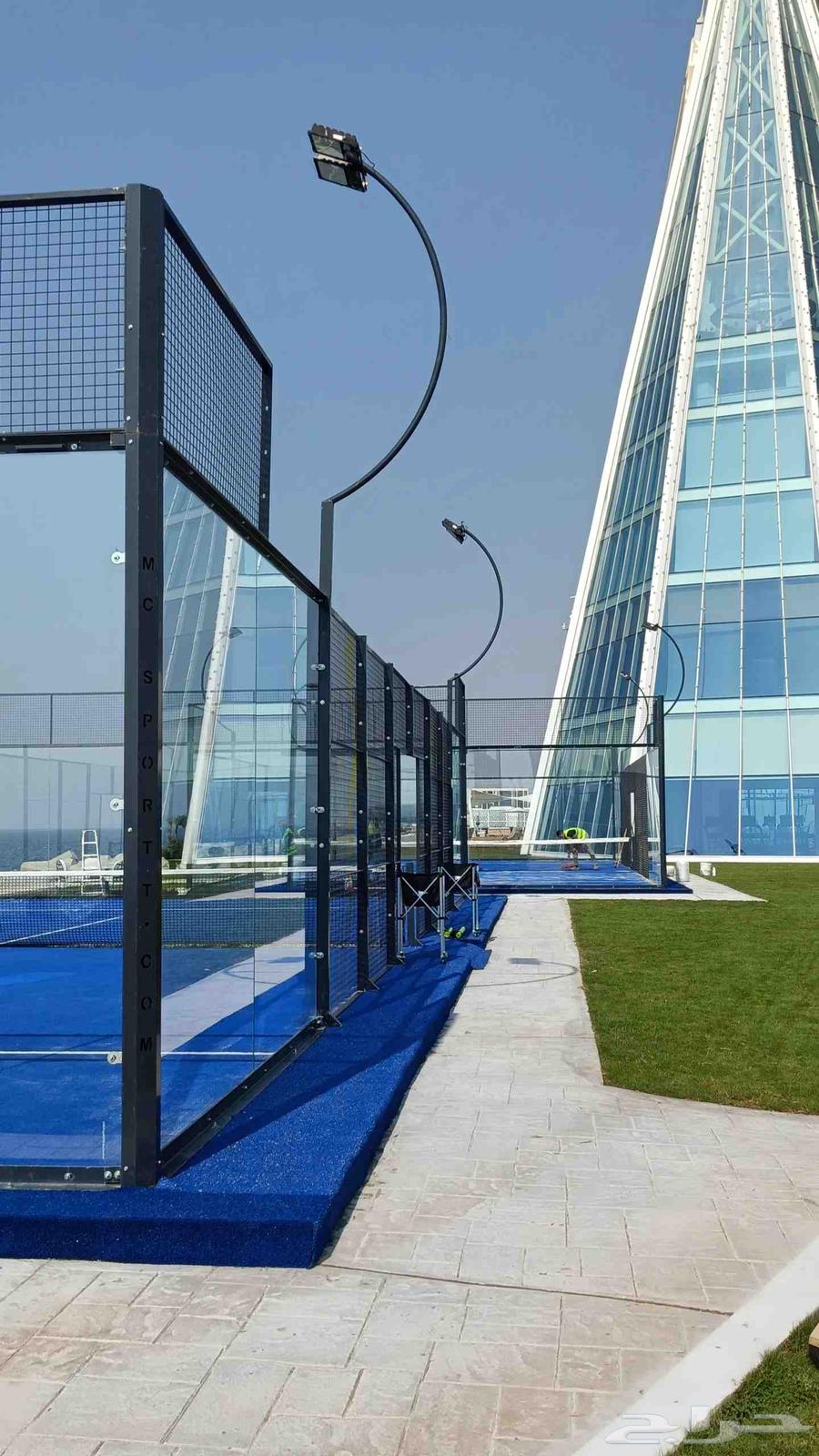 توريد وتركيب ملاعب كرة قدم وحدايق عشب صناعي وارضيات مطاطية64594182053761111