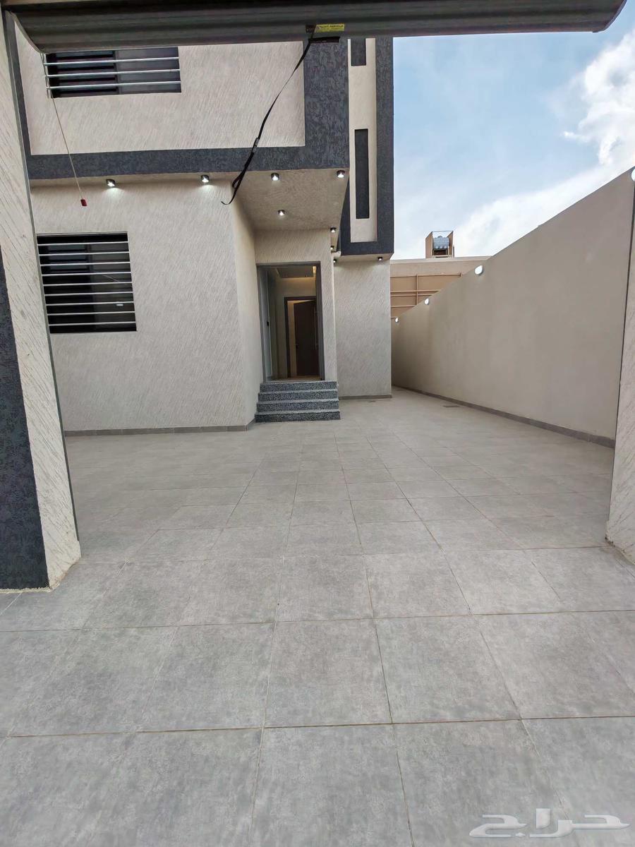 Apartment for sale on the ground floor with a spacious yard, priced at 550,000 in the northern part of Al-Kharj64594052291458111