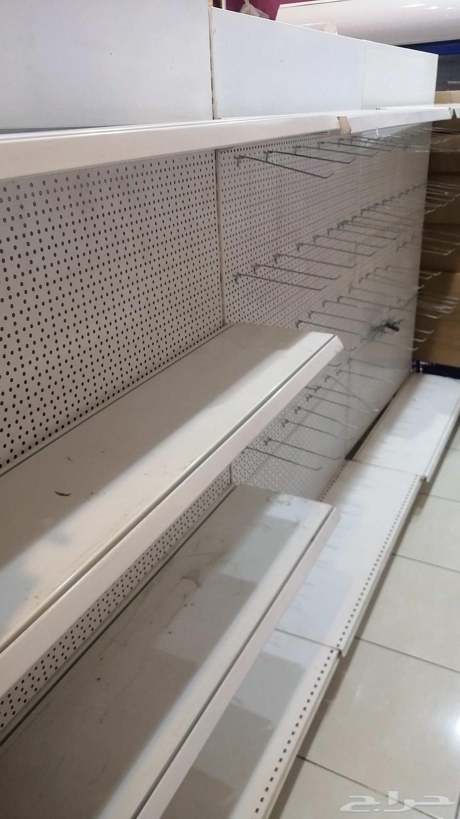 محل مجهز للتقبيل حي الخالدية امام شرطة الخالدية بدون بضاعه64594116355843113