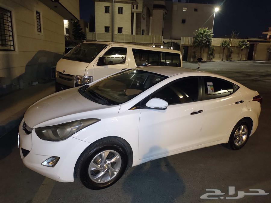 Delivery staff, male and female, contact via WhatsApp and call the number64594162054529111