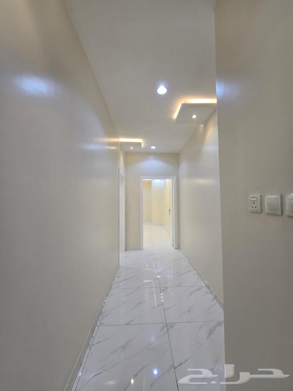 للبيع روف علوي مع ملحق تشطيب راقي خلف مستشفى الألماني 620الف64594083948930114