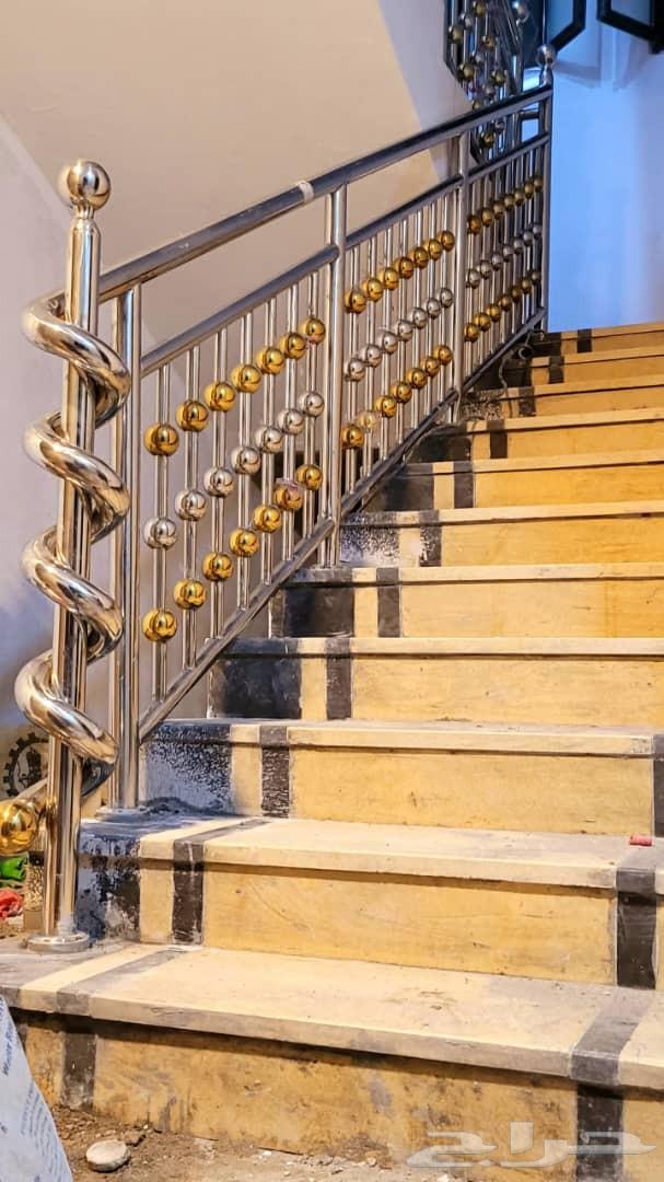 Stainless steel and iron craftsman in Tabriz, making tables, chairs, doors, and seeking work64584376168066112